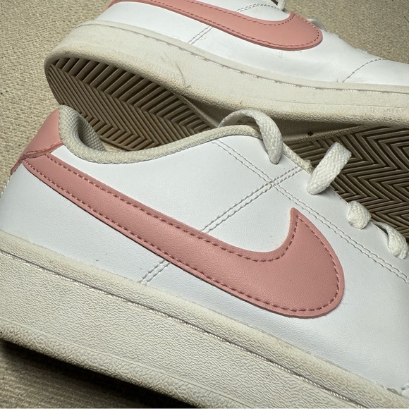 Nike Court Royal White and Pink Sneakers Classic Design - Picture 3 of 9